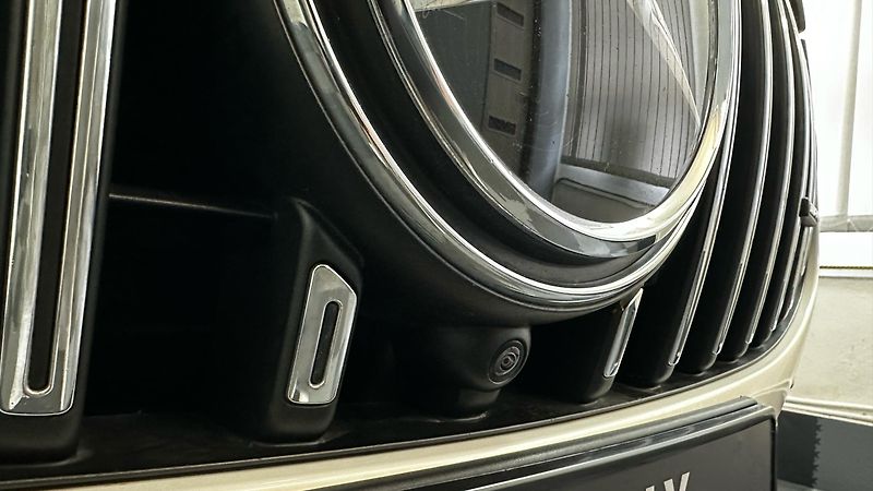 Mercedes-Benz GLS 63 AMG / TOP VÝBAVA - fotka 15 z 68