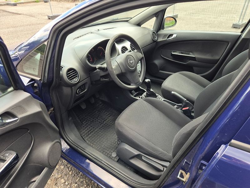 Opel Corsa 1.2 63kW 2.majitel ČR - fotka 9 z 21