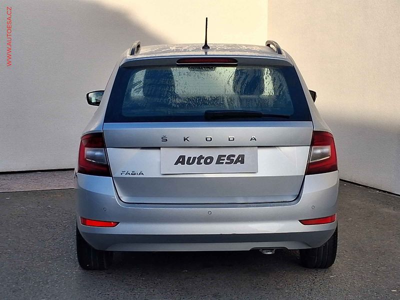Škoda Fabia (2021) 1.0 TSi, 1.maj,ČR, Style, LED - fotka 5 z 17