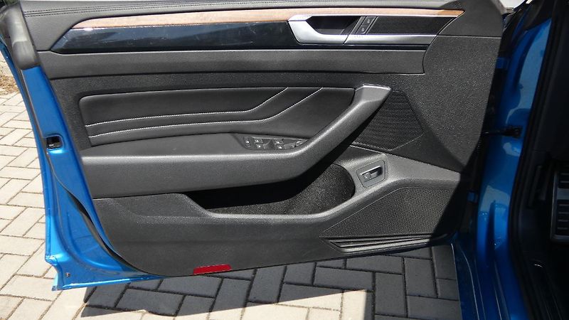 Volkswagen Arteon Shooting Brake 2.0 TDI DSG 4Mo - fotka 8 z 25