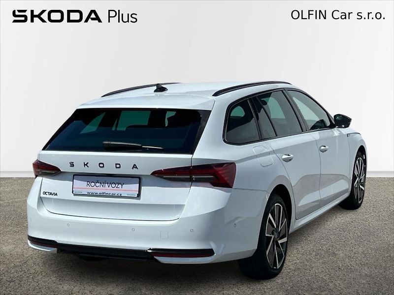 Škoda Octavia 2,0 TDi 110kW 7DSG SPORTLINE - fotka 2 z 29