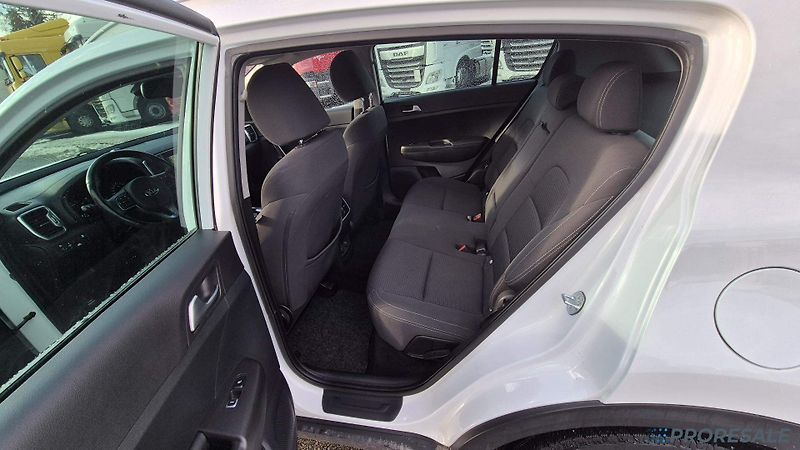 Kia Sportage 1,6 i 130 kW - fotka 11 z 19
