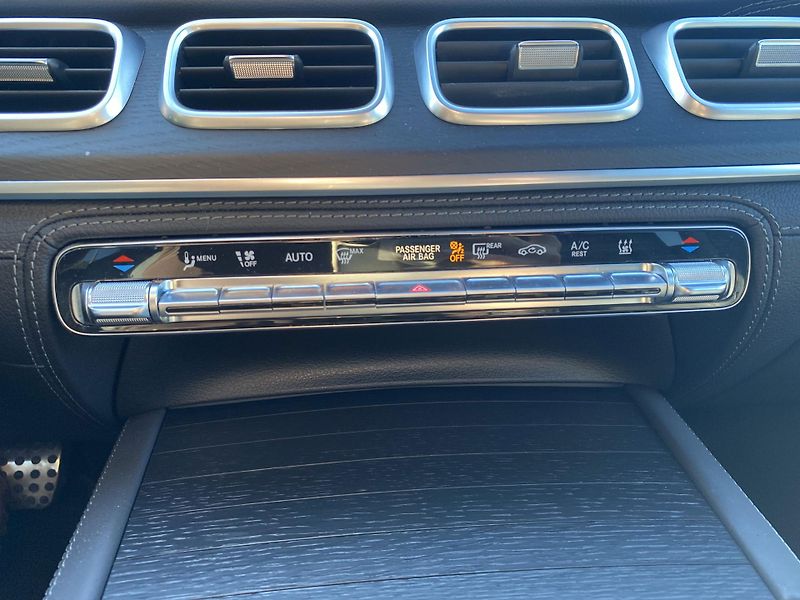 Mercedes-Benz GLS GLS 400 d 4MATIC - fotka 23 z 25