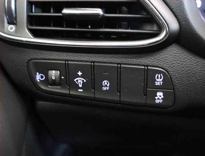 Hyundai i30 (2022) 1.5 DPI, ČR,1.maj, Serv.kniha - fotka 21 z 21