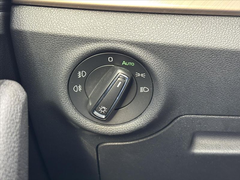 Škoda Scala 1,0 TSi Style ELkufr MRTVÝúhel - fotka 32 z 43