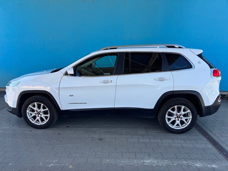 Jeep Cherokee (2015) 2.0 L TD Longitude - fotka 2 z 50