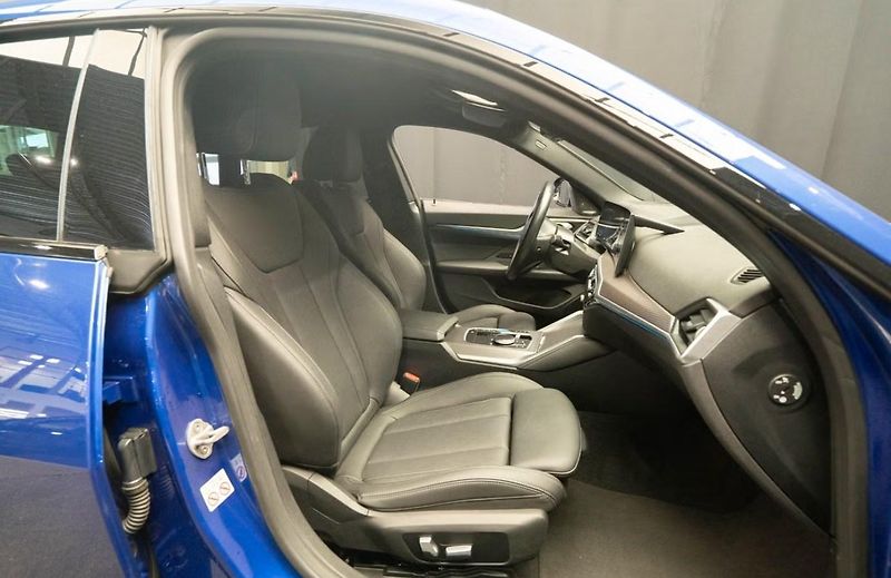 BMW i4 M50 xDrive GC SoH 95% 360k Taž - fotka 19 z 26