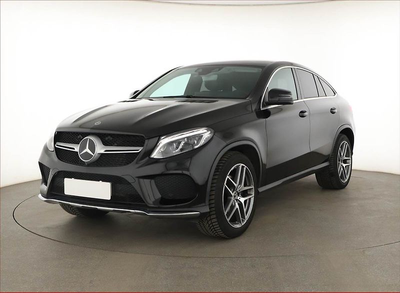 Mercedes-Benz GLE (2019) 350 d 4MATIC - fotka 2 z 21