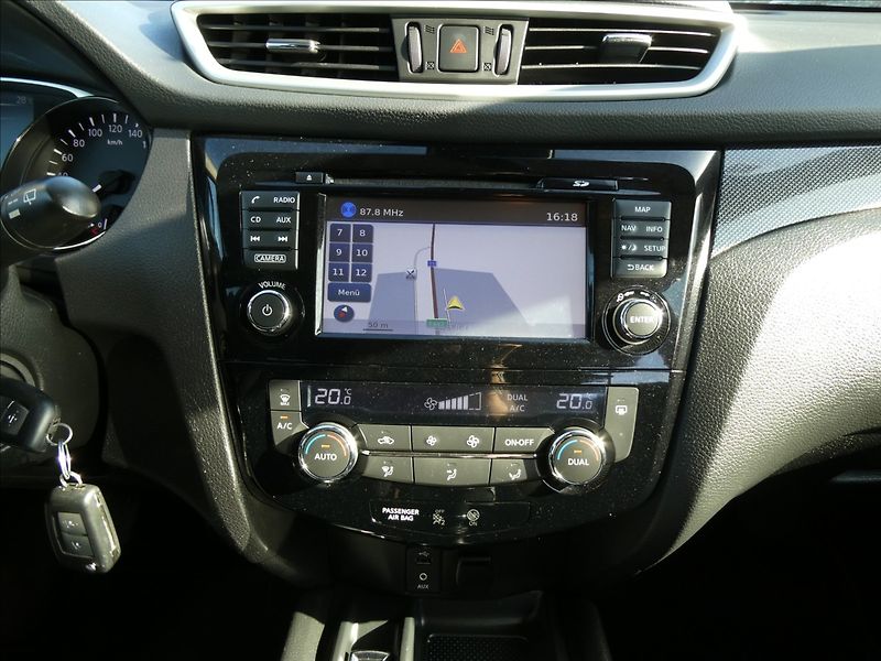 Nissan X-Trail 1,6 dCi 96kW 4x4 serviska - fotka 29 z 44