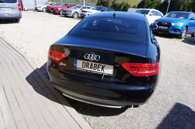 Audi S5 (2009) 4,2 260KW - fotka 4 z 20