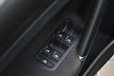 Volkswagen Golf 2.0TDi 110kW LOUNGE SERVIS.KN. - náhled 24