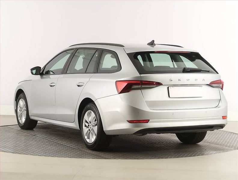 Škoda Octavia (2023) Ambition 2.0 TDI, digi klima - fotka 4 z 24