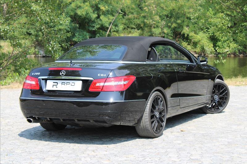 Mercedes-Benz Třídy E 200 CGI / 135 KW / CABRIO - fotka 2 z 32
