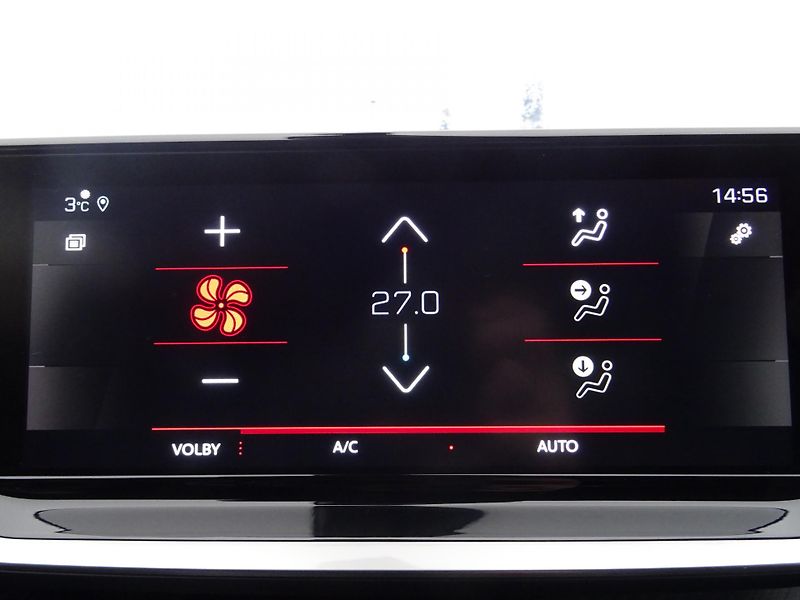 Peugeot 2008 (2023) ALLURE PACK 1.5 BHDi 130k EAT8 - fotka 35 z 41