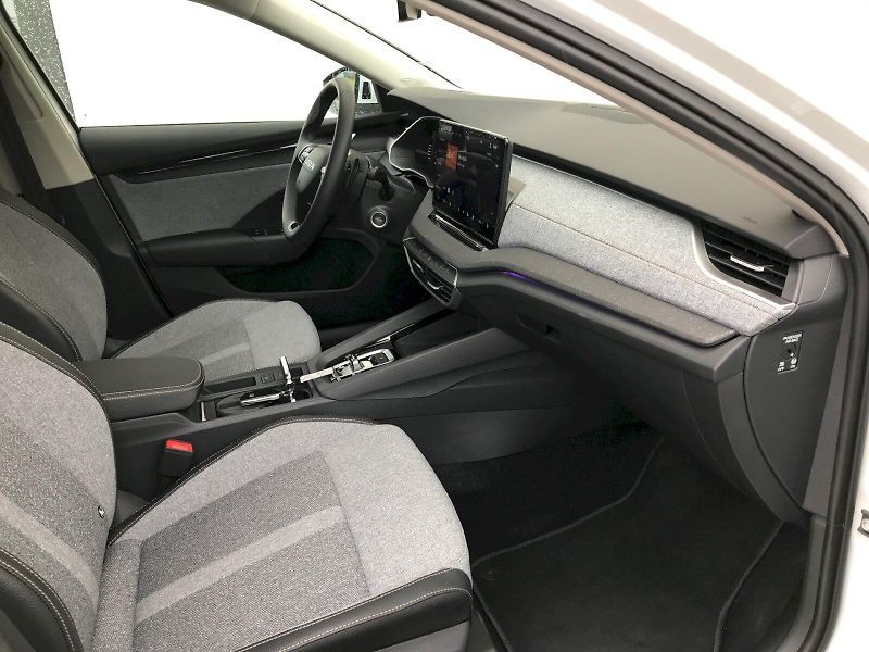 Škoda Octavia (2025) COMBI TOP SELECTION 1,5 TSI M- - fotka 12 z 28