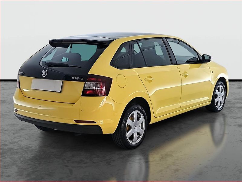Škoda Rapid (2014) Spaceback 1.2 TSI, Xenony - fotka 5 z 18