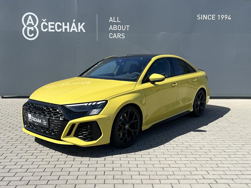 Audi RS 3 (2024) 2,5 TFSI Quattro 294KW - fotka 1 z 37