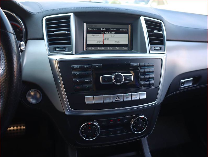 Mercedes-Benz Třídy M (2013) ML 350 BlueTEC, 4X4, Automat - fotka 12 z 19