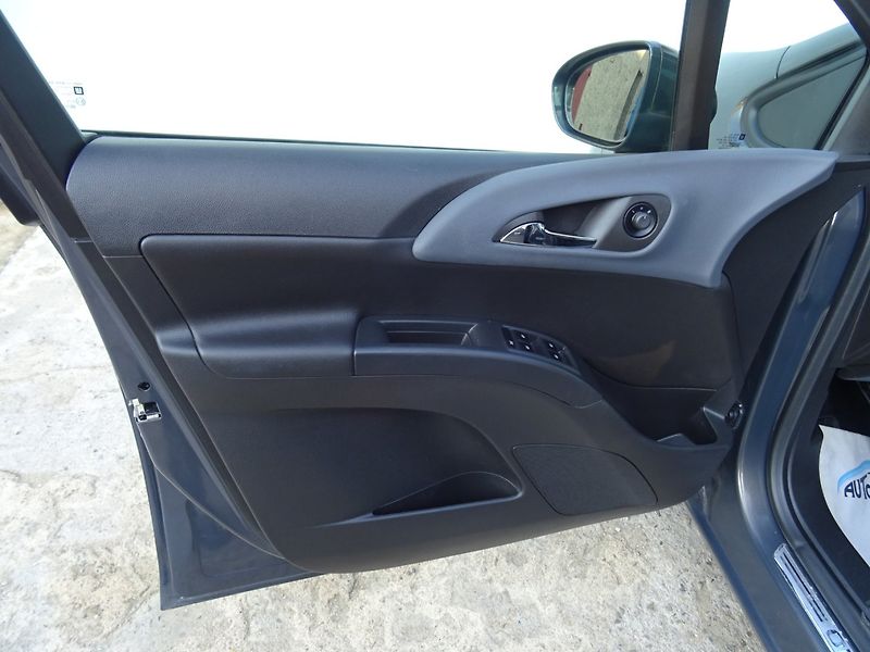 Opel Meriva (2013) 1.4i,88kW,S.kniha,tažne,klima - fotka 17 z 24