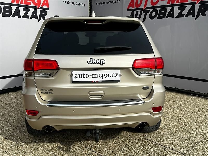 Jeep Grand Cherokee 3,0 184kW Overland 4x4 - fotka 7 z 45