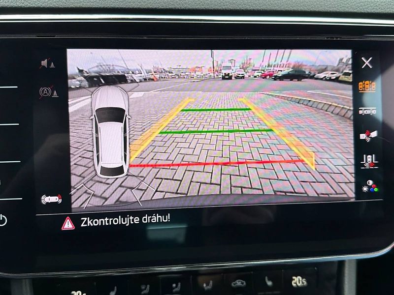 Škoda Superb (2021) kombi 2.0 TDI 7DSG Laurin&Klem - fotka 11 z 35