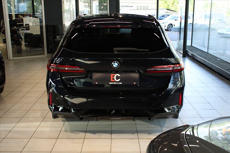 BMW Řada 5 520d xDrive M Sport Pro DAProf - fotka 5 z 35