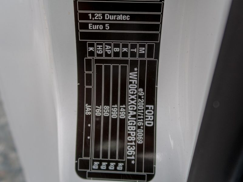 Ford Fiesta (2012) 1.25i 44KW – KLIMA - fotka 30 z 32
