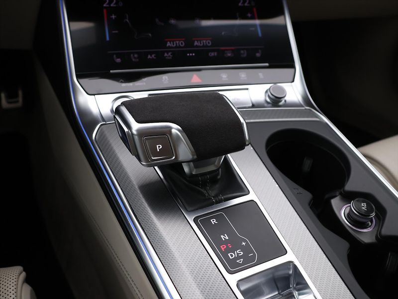 Audi A6 3,0 55 TFSI 250kW Quattro S-Tr - fotka 21 z 30
