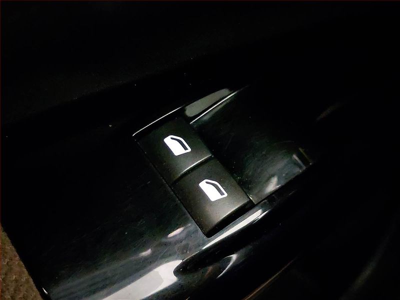 Citroën C4 Cactus (2015) 1.2 PureTech, Navi, Tempomat - fotka 15 z 15