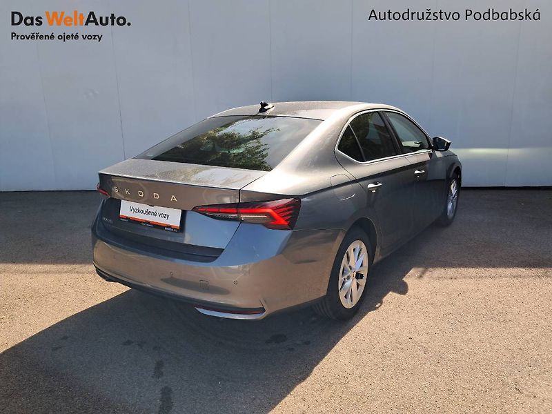 Škoda Octavia (2024) IV Top Selection 1.5 TSI / 110 - fotka 2 z 28