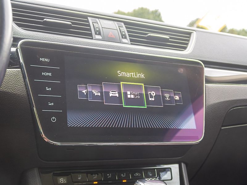 Škoda Superb (2017) 12/17 ČR 2.0TDI–LAURIN KLEMENT - fotka 26 z 59