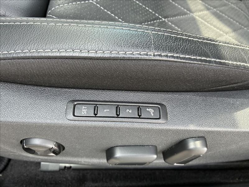 Škoda Octavia 2,0 RS,PANORAMA,TAŽNÉ,KŮŽE - fotka 13 z 33