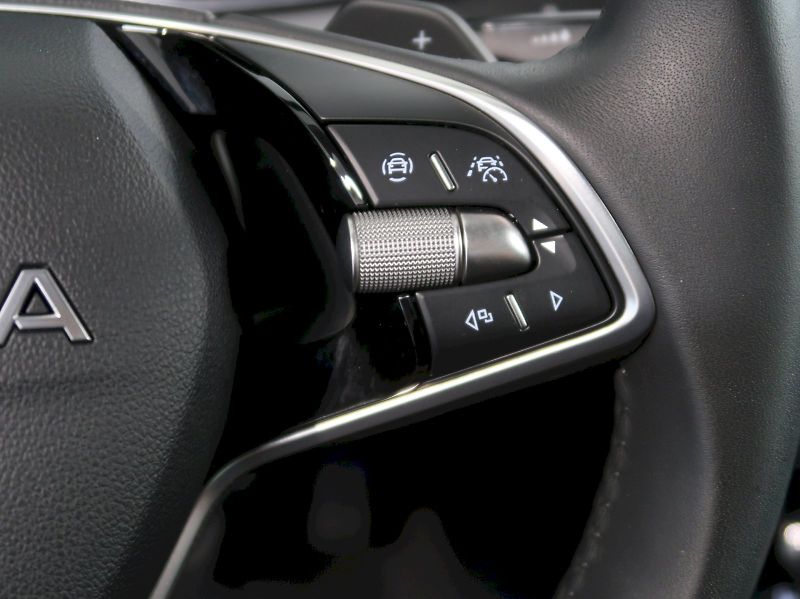 Škoda Scala (2025) TOP SELECTION 1.5TSI 110KW DSG - fotka 21 z 40