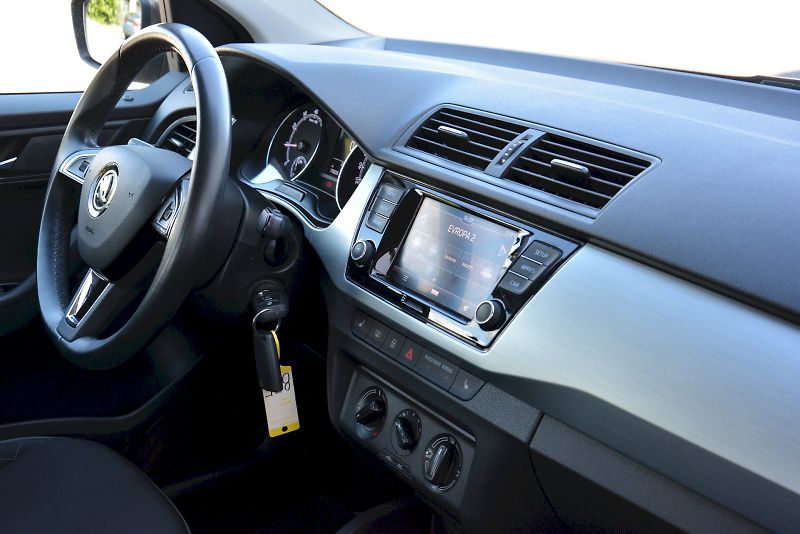 Škoda Fabia (2019) 1.0 TSI 81 kW Ambition PLUS - fotka 15 z 20