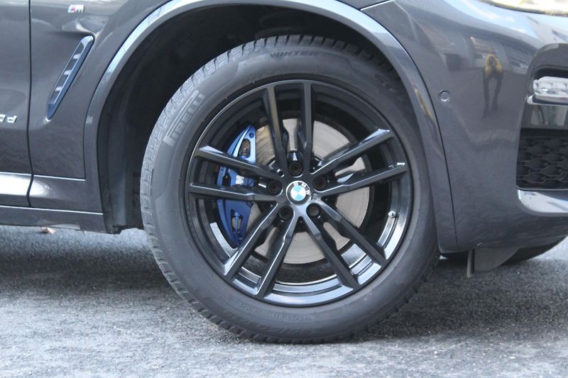 BMW X3 xDrive30d Mpaket CZ DPH - fotka 6 z 25