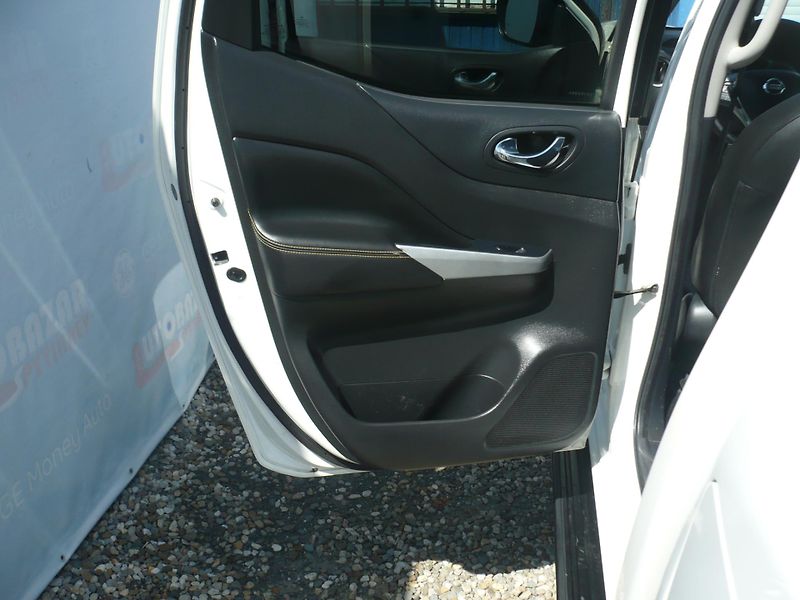Nissan Navara 2.3DCI 140Kw N-GUARD 4x4 - fotka 28 z 31