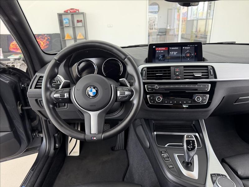 BMW Řada 1 3,0 i, M140i xDrive,Shadow,400 - fotka 13 z 41