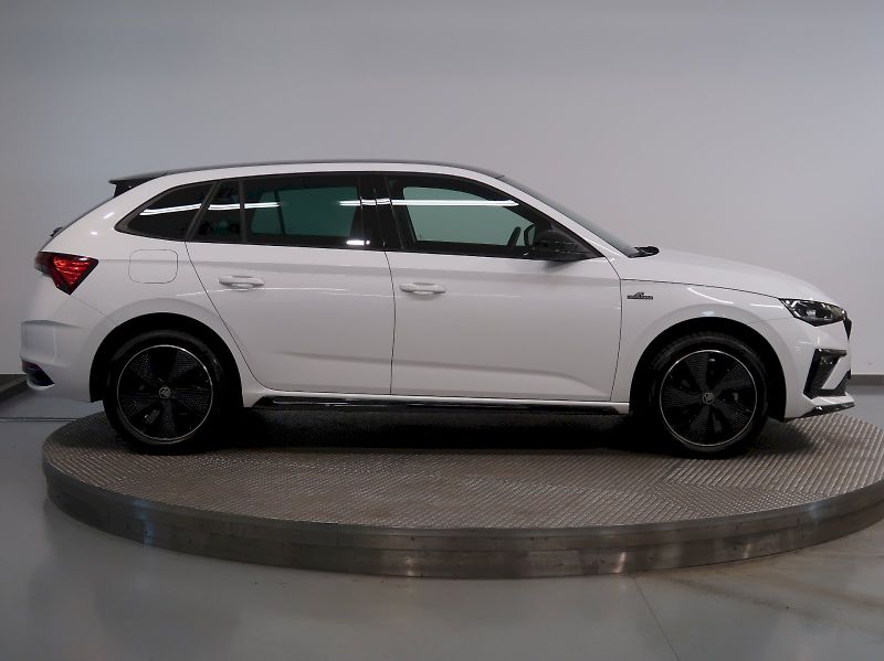Škoda Scala (2025) MONTE CARLO 1.0TSI 85KW DSG - fotka 8 z 40