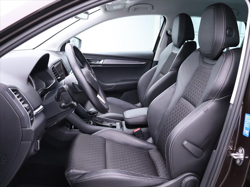 Škoda Karoq 2,0 TDI 110kW DSG CZ Style+ - fotka 13 z 40