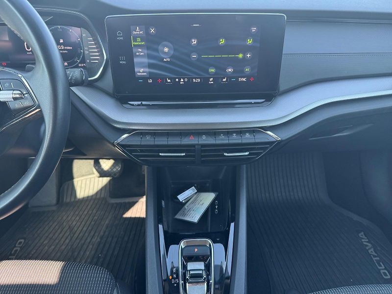 Škoda Octavia (2023) AMBITION 2.0TDI 110kW CZ DPH - fotka 10 z 11