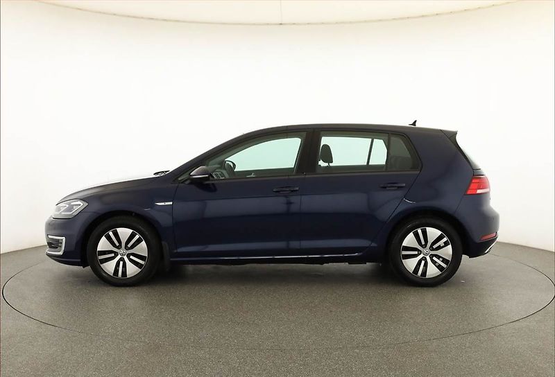 Volkswagen Golf (2021) 32 kWh - 37 Ah, SoH 94% - fotka 3 z 22