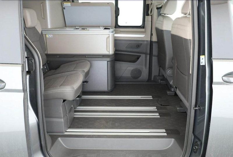 Volkswagen California eHybrid 4M Ocean DCC HuD Taž - fotka 4 z 6
