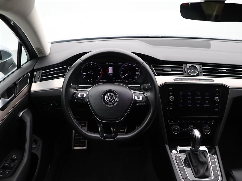 Volkswagen Passat Alltrack 2,0 TSI 162kW 4Motion - fotka 15 z 27