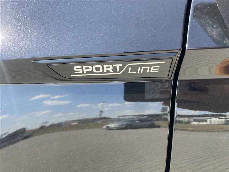 Škoda Karoq 1,5 TSi 110kw SPORTLINE 1maj C - fotka 29 z 36