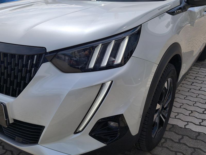Peugeot 2008 2020 GT Line 1.2 PT 96kW  - fotka 24 z 34