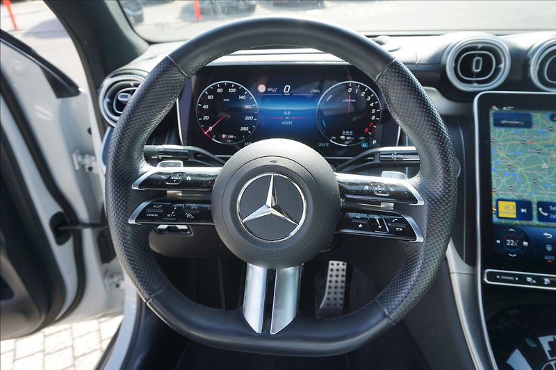 Mercedes-Benz GLC 2,0 400e 4M kupé - fotka 13 z 17