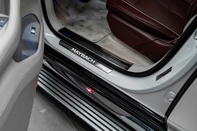 Mercedes-Benz GLS Maybach - fotka 21 z 34