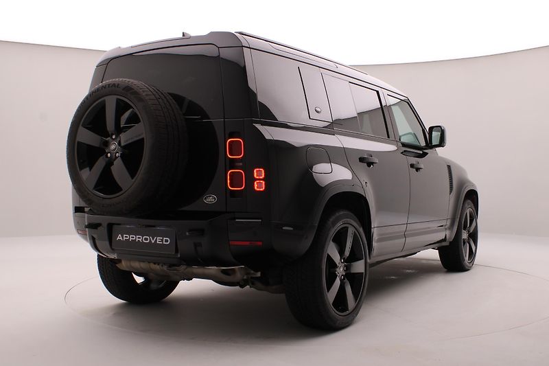 Land Rover Defender 110 P400 X-DYNAMIC 1.maj. CZ - fotka 12 z 49