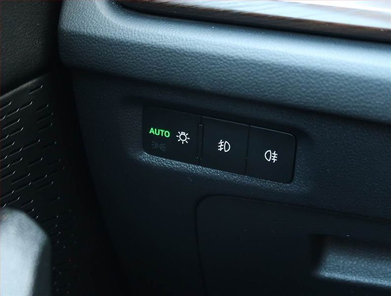 Škoda Octavia (2023) Scout 2.0 TDI - fotka 22 z 27