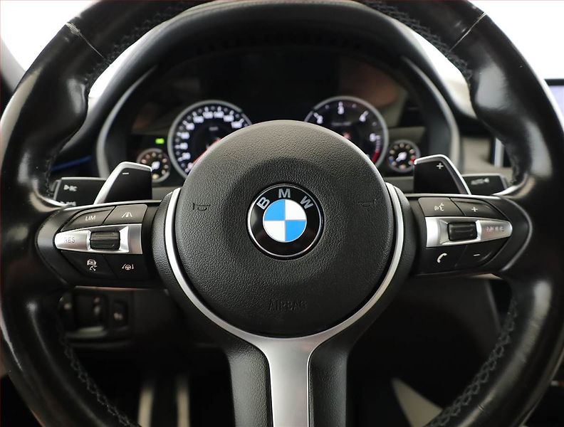 BMW X6 (2017) xDrive40d - fotka 8 z 20